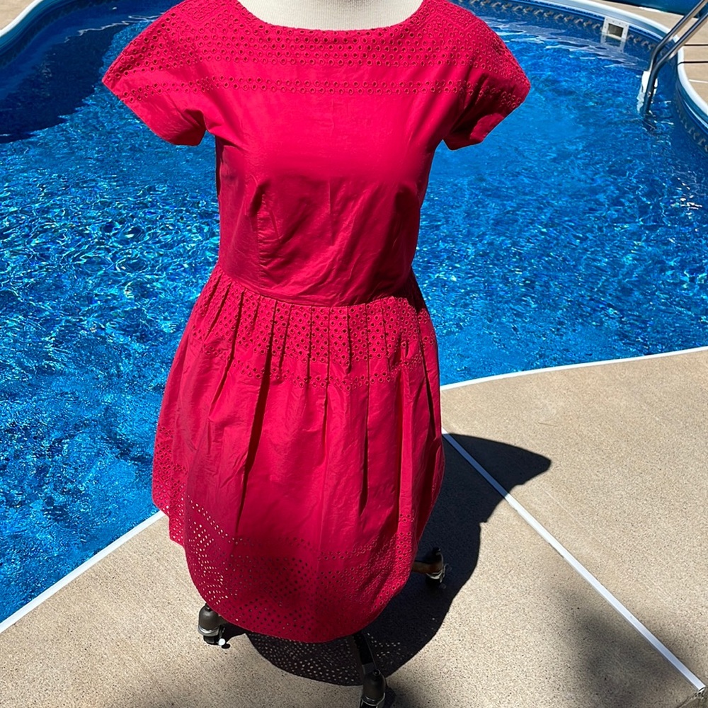 Adorable Madewell dress. Has pockets.